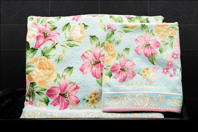 BOLANGDE Набор махровых полотенец для ванной, банное большое и для лица и рук, 100% хлопок, Япония Пионы 100х150 и 50х90, голубой 2 шт (вид 13) BOLANGDE Набор махровых полотенец для ванной, банное большое и для лица и рук, 100% хлопок, Япония Пионы 100х150 и 50х90, голубой 2 шт (фото, вид 13)