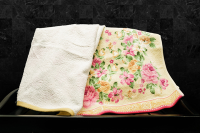 BOLANGDE Подарочный набор Пион 2пр 34х78+34х78 чер+беж (вид 4) BOLANGDE Подарочный набор Пион 2пр 34х78+34х78 чер+беж (фото, вид 4)